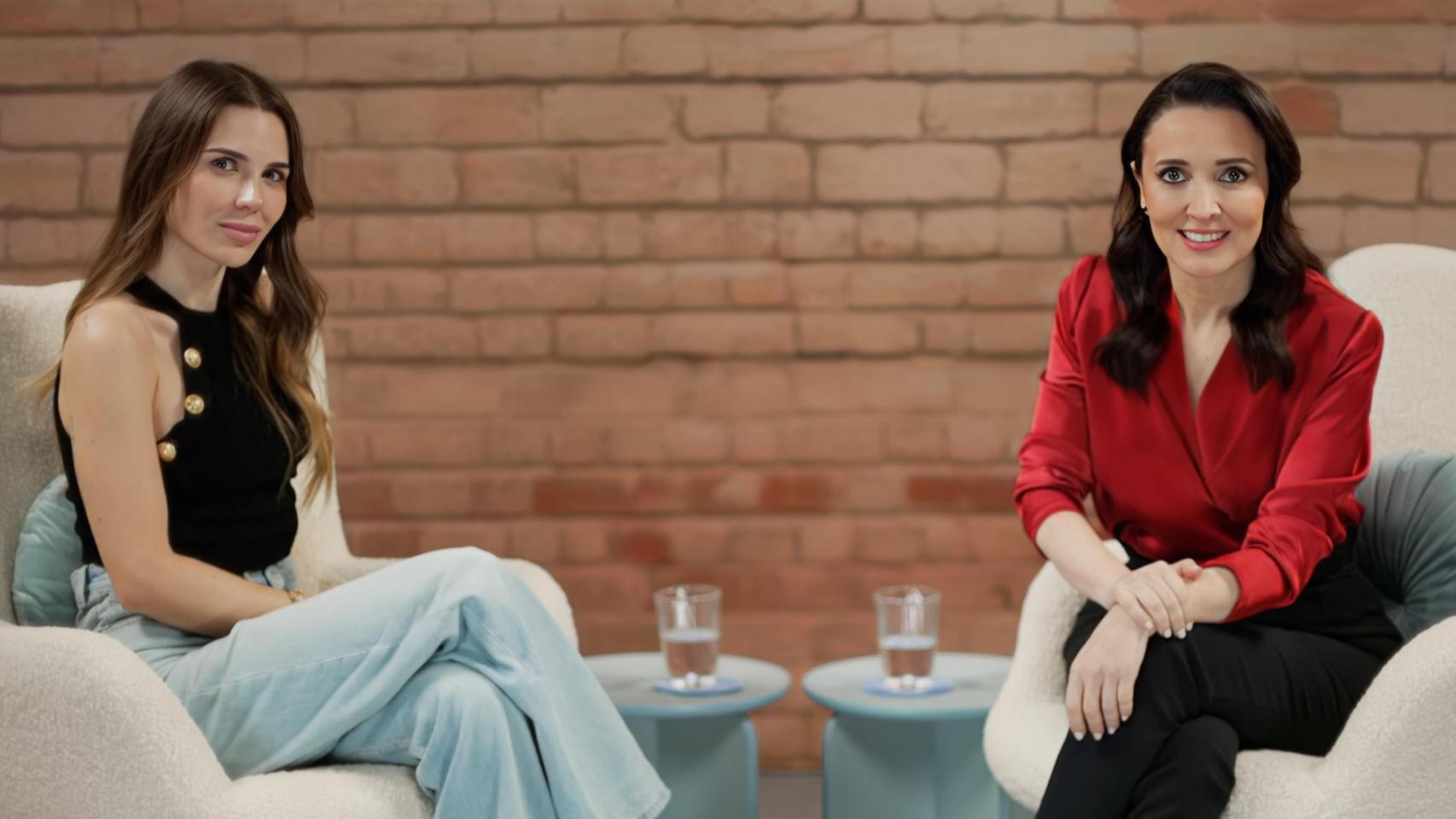 Mina Bonino, junto a Cruz Sánchez de Lara.