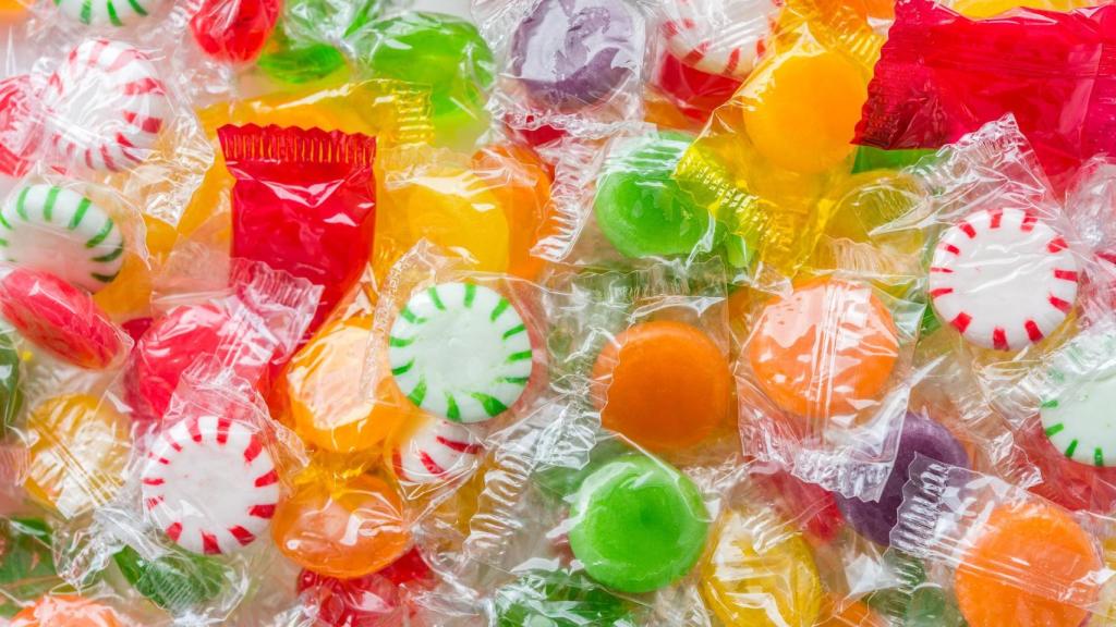 Los caramelos pueden ser especialmente dañinos para los perros.