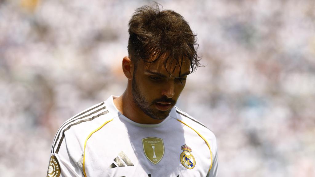Raúl Asencio, with Real Madrid