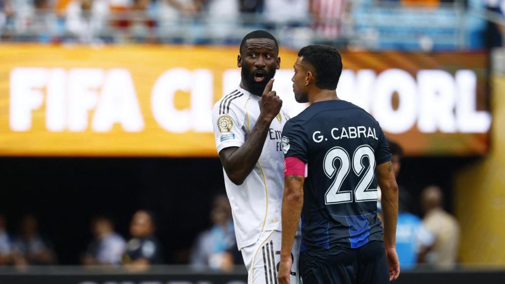 Rüdiger y Cabral, enfrentados