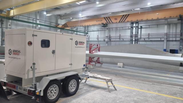 Grupo electrógeno móvil diseñado por Genesal Energy para el reciclaje de astas de aerogeneradores.