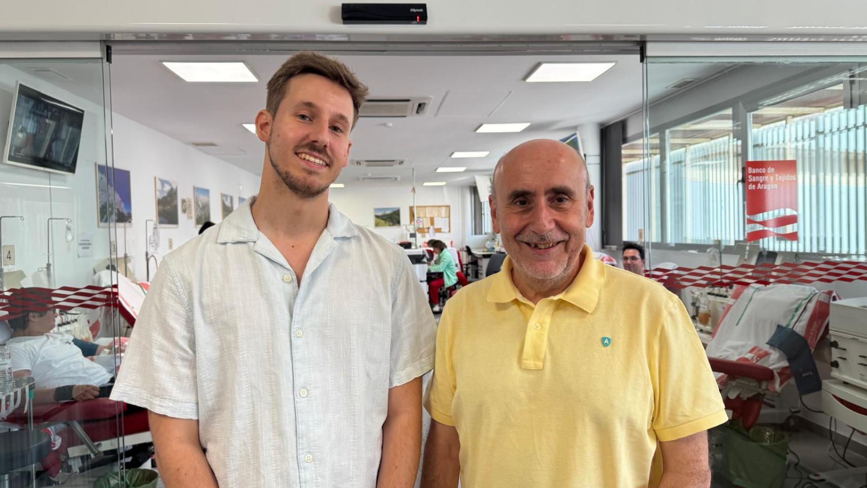 Mario y Eugeni Mingo en el Banco de Sangre y Tejidos de Aragón