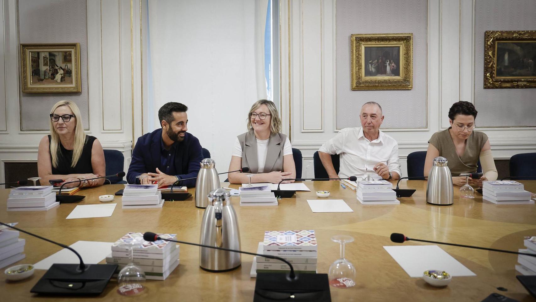 Los portavoces de PSOE y Compromís en la Junta de Portavoces. José Cuéllar / Corts