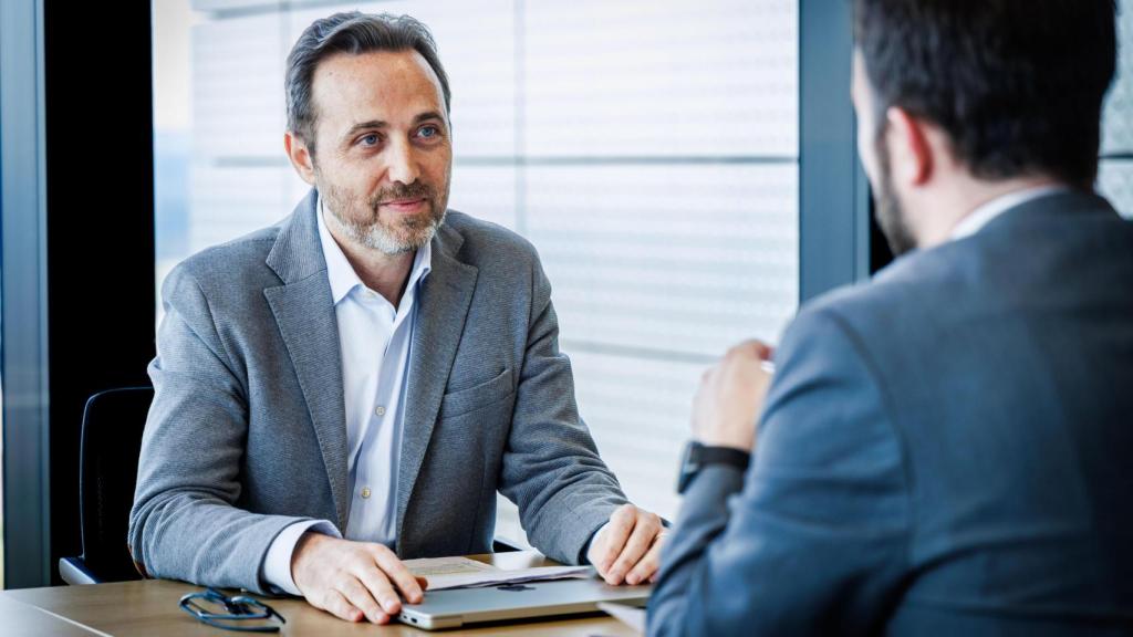 Pier Paolo Cirillo, vicepresidente de Tecnología de Amazon, durante la entrevista con Alberto Iglesias Fraga, subdirector de DISRUPTORES - EL ESPAÑOL.
