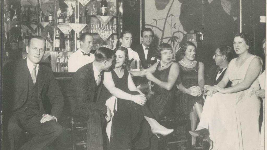 Instantánea tomada en un cabaret de la época. Foto cedida por la editorial Libros del K. O.