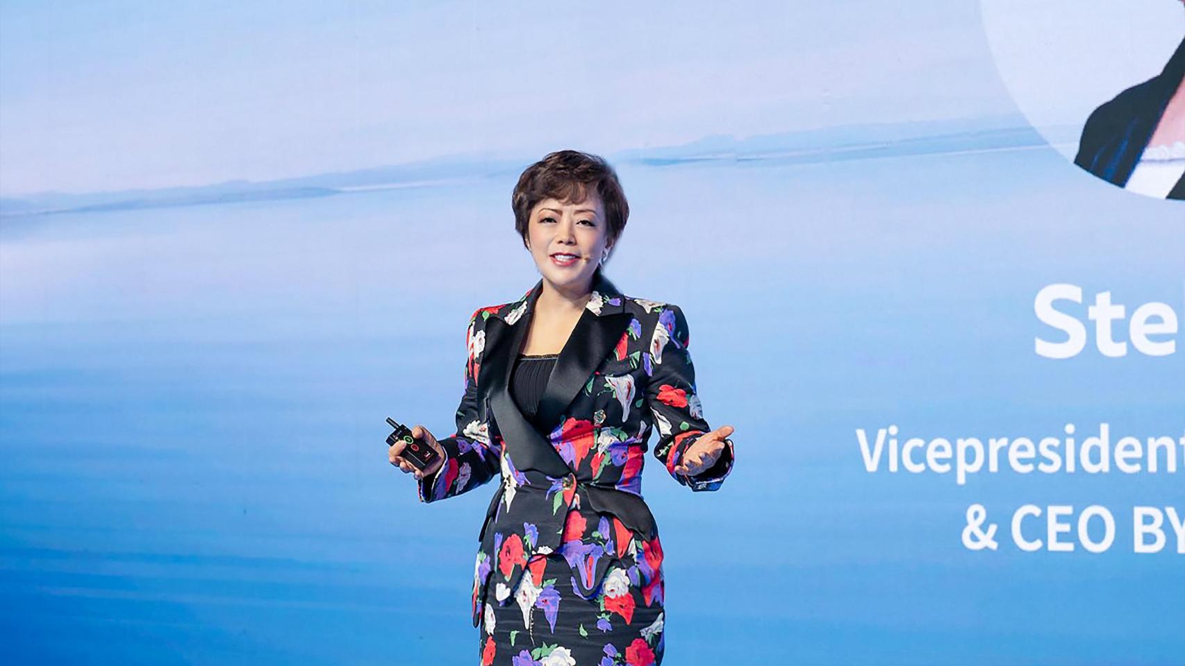 Stella Li, vicepresidenta ejecutiva de BYD y consejera delegada de BYD América