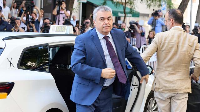 Santos Cerdán, a su llegada al Tribunal Supremo el 1 de julio, en la última imagen de él antes de entrar en prisión.