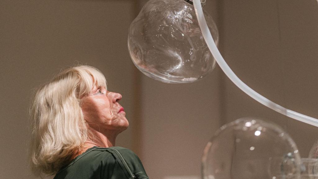 Sissel Tolaas en la nueva exposición Terrafilia del Museo Nacional Thyssen-Bornemisza.