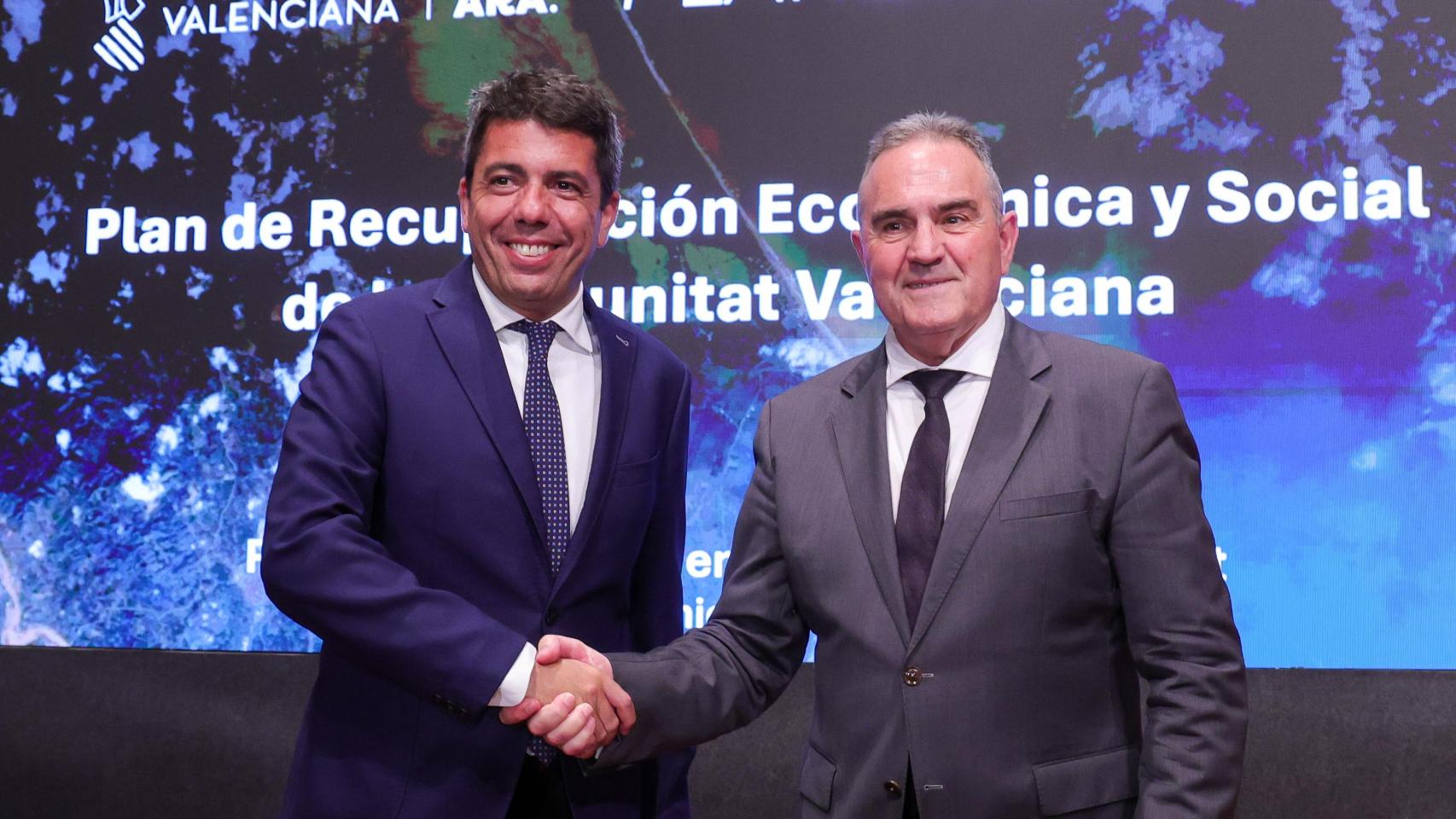 Carlos Mazón y Francisco José Gan Pampols, durante la presentación del Plan 'Endavant'. EE