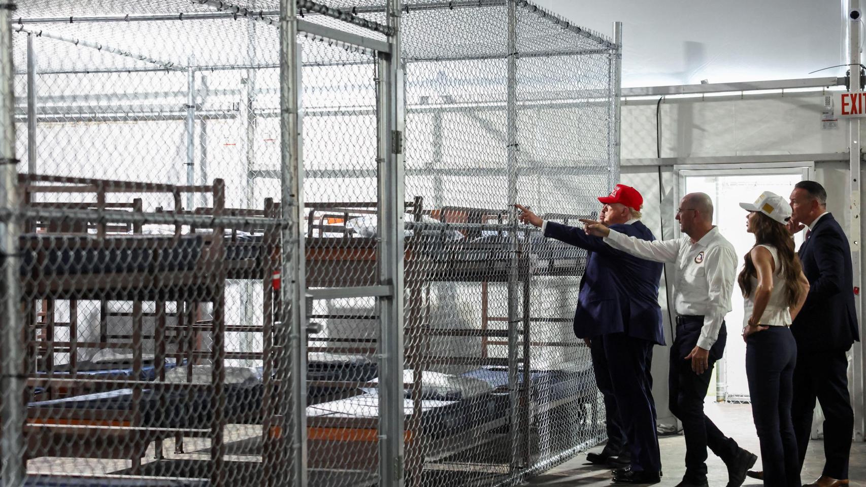 Rodeada de caimanes, con espacio para 5.000 migrantes y construida en 14 días: así es la cárcel de Trump al estilo Bukele