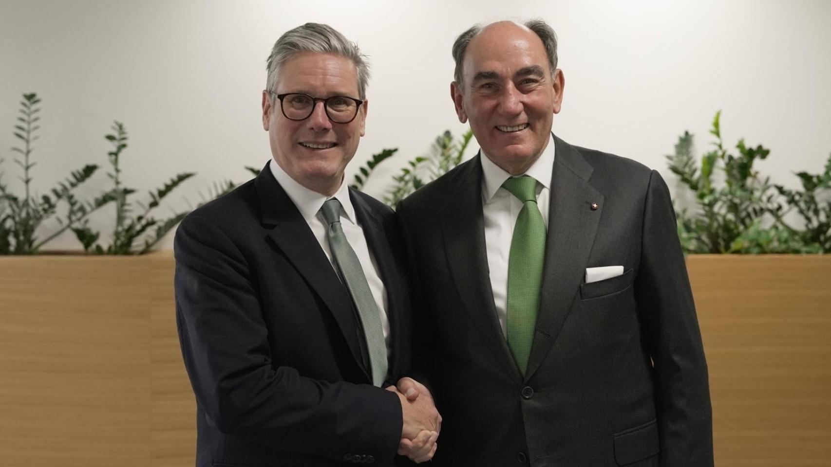 El presidente de Iberdrola, Ignacio Galán, y el primer ministro de Reino Unido, Keir Starmer.