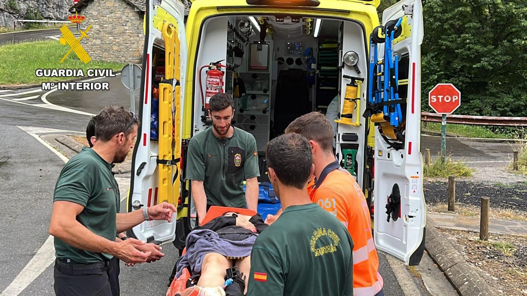 ARCHIVO - Rescate a una persona en la montaña