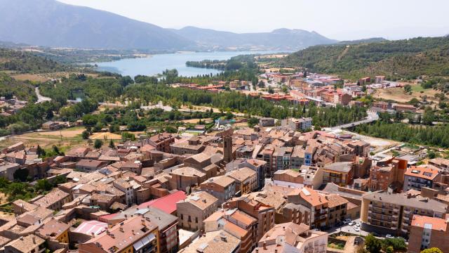 Vista aérea de la localidad catalana de Puebla de Segur.