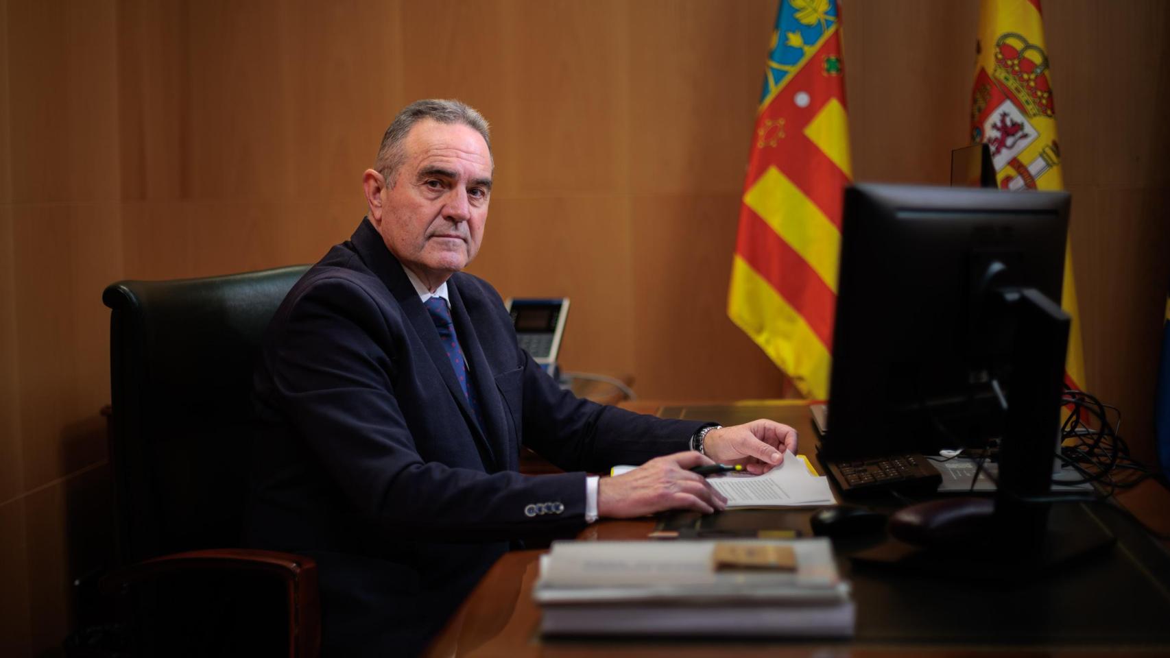 Francisco José Gan Pampols, en su despacho.