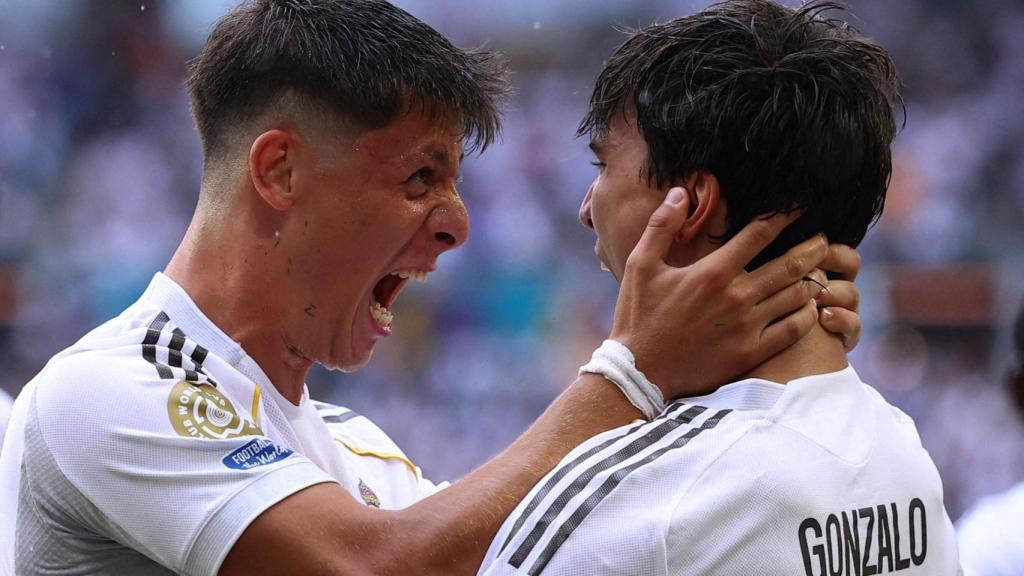 Arda Güler y Gonzalo García celebran el gol marcado ante la Juventus.