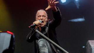 Bruce Dickinson, vocalista de Iron Maiden, durante el concierto de la banda en Madrid el 5 de julio de 2025. Foto: Ricardo Rubio / Europa Press
