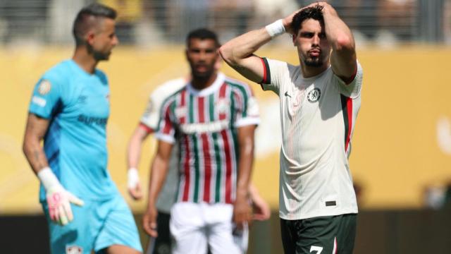 Neto se lamenta de una ocasión perdida.