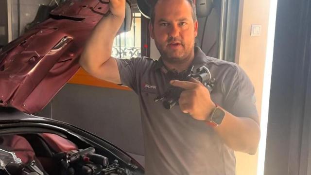 Mecánico Daimiel, desde su taller.