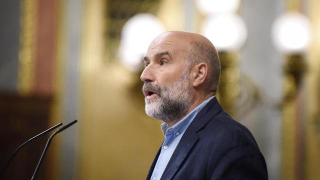 El diputado del BNG, Néstor Rego, durante el pleno en el Congreso de los Diputados, a 21 de mayo de 2025, en Madrid (España)