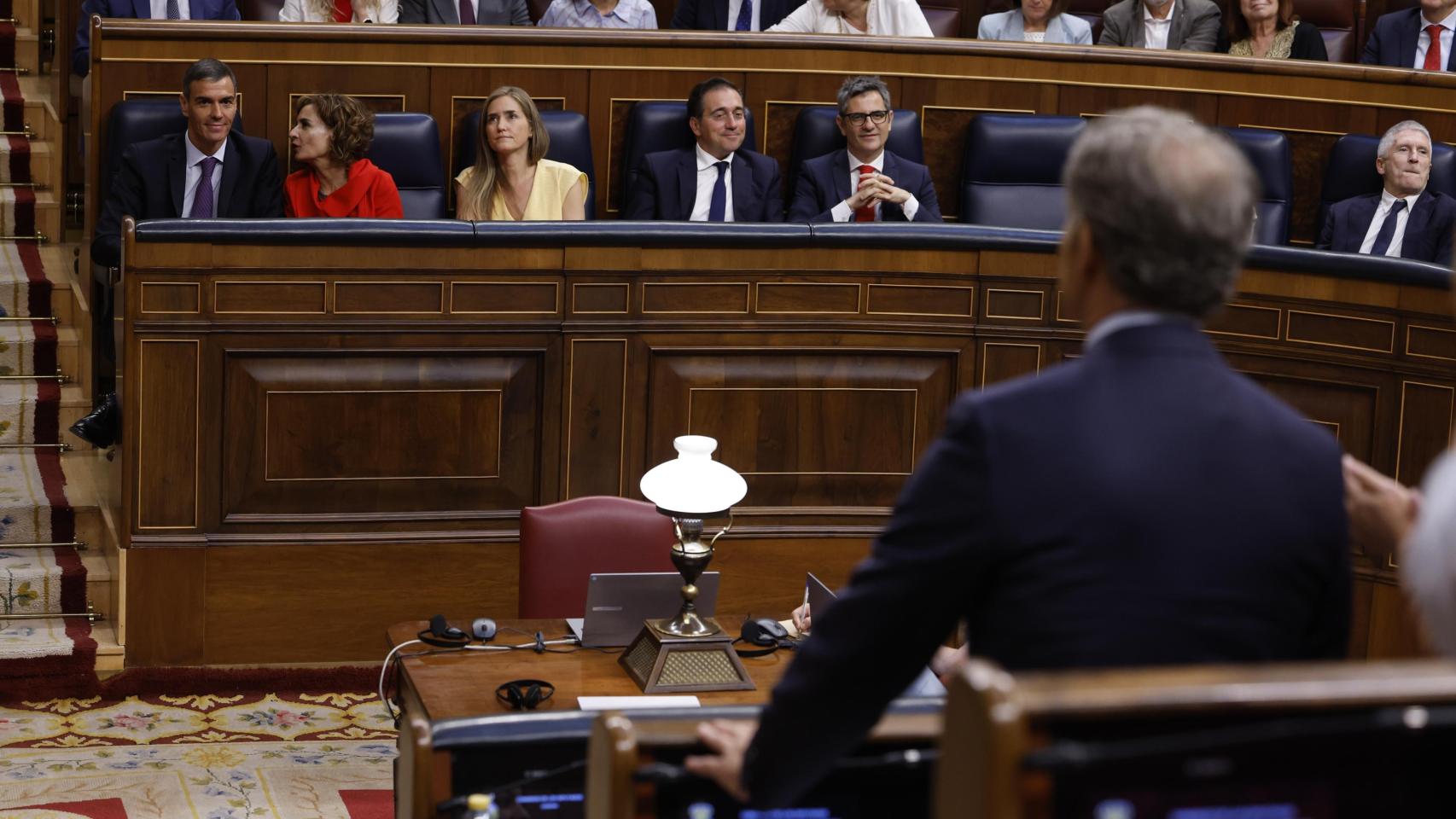 La distancia que separa a Sánchez y Feijóo en el Congreso de los Diputados.