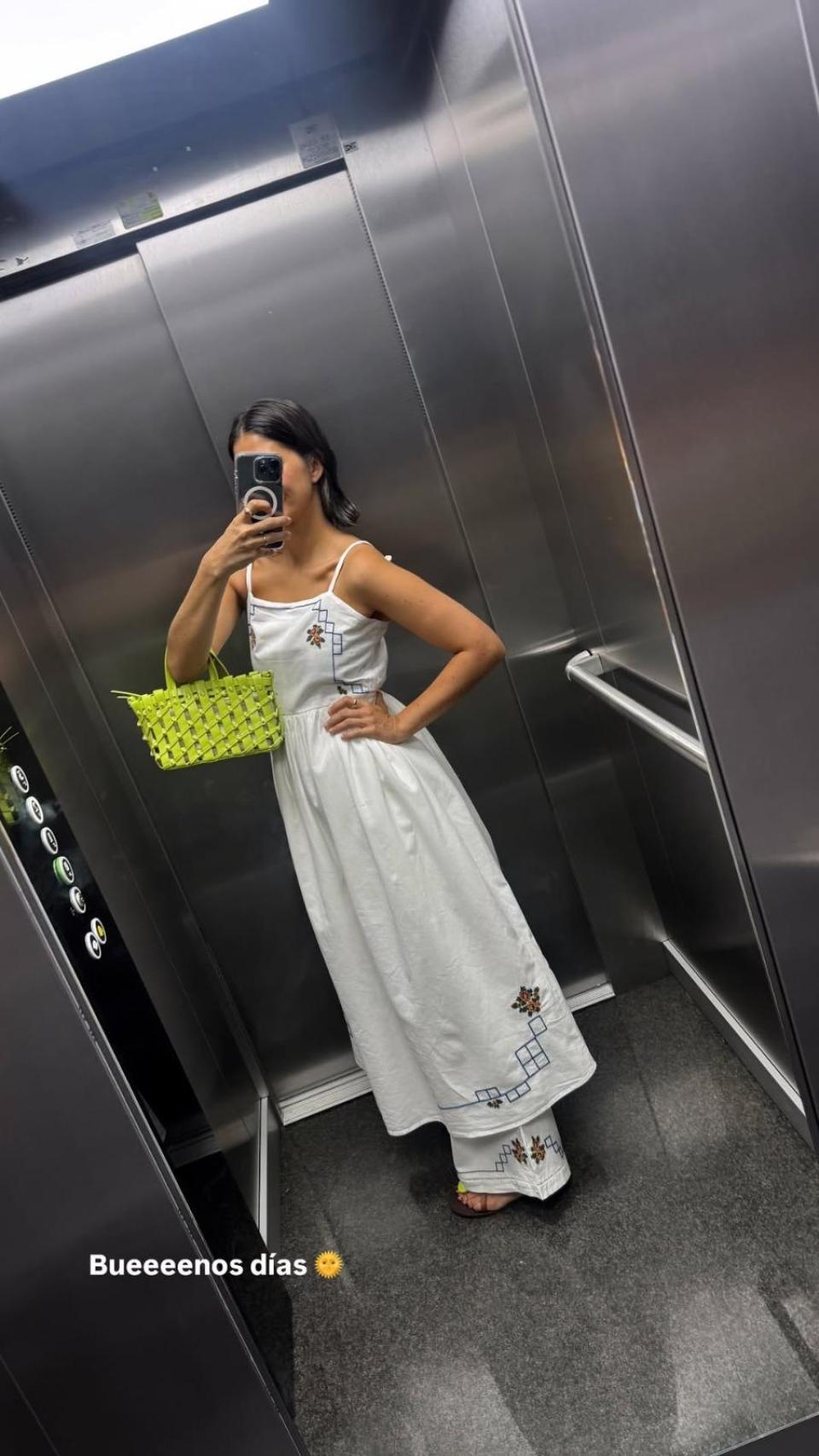 María García de Jaime, con vestido y pantalón de Parfois.