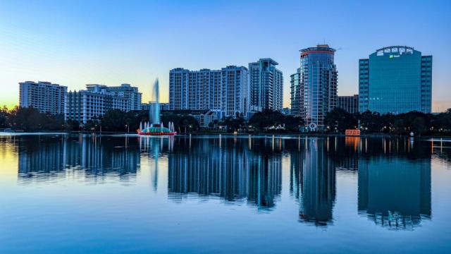 Imagen del Lago Eola en Orlando.