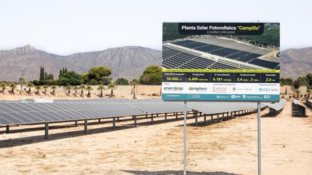 Inauguración de la planta solar El Campillo para la comunidad energética de Crevillent (Alicante)
