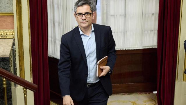 El ministro de la Presidencia, Félix Bolaños, durante el pleno extraordinario sobre corrupción en el Congreso.