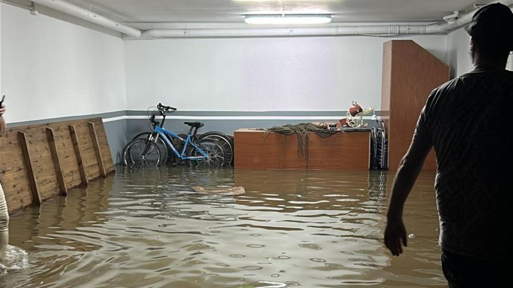 Un garaje inundado en Pedrola, Zaragoza.