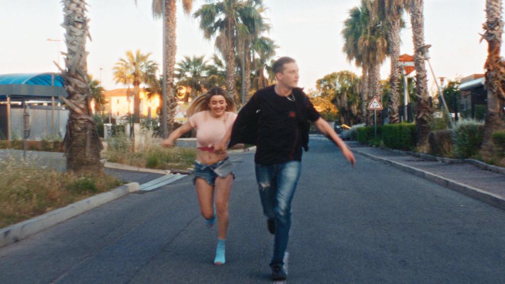 Malou Khebizi y Idir Azougli, en el filme