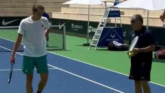 Zverev entrena junto a Toni Nadal.