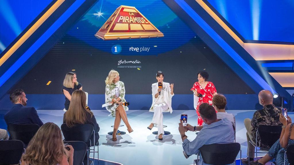 María José Rodríguez, María Eizaguirre, Itziar Miranda y Miriam García Corrales en la rueda de prensa de 'La Pirámide'.