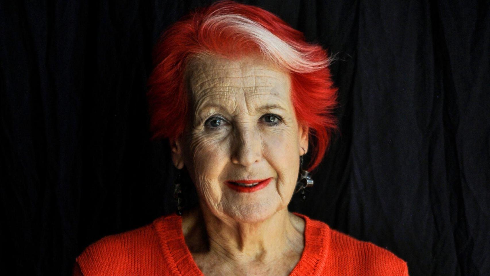 Posado de la periodista