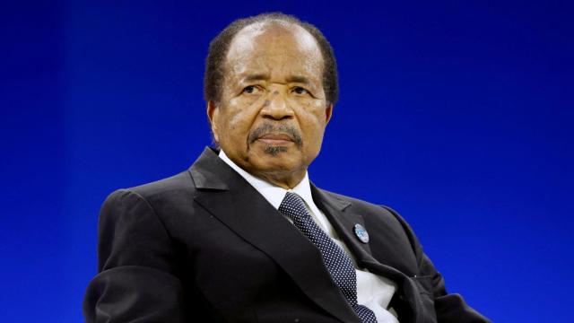 El presidente de Camerún, Paul Biya, asiste al Foro de Paz de París, Francia, el 12 de noviembre de 2019.
