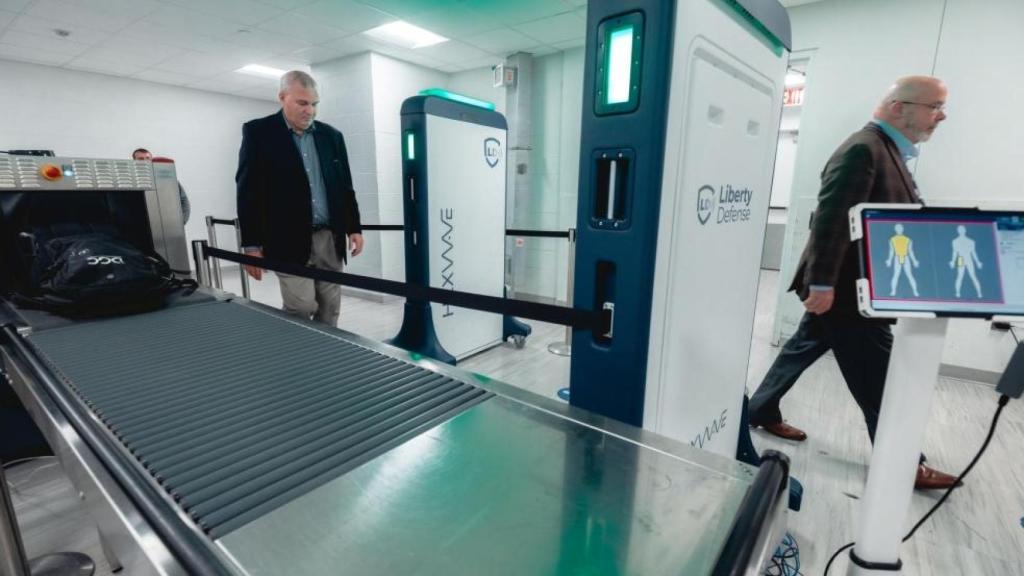 Control de aeropuerto con HEXWAVE