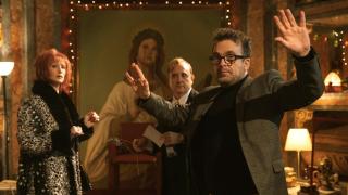 Nacho Vigalondo en 'Superestar'. Al fondo, Ingrid García-Jonsson en el papel de Tamara y Carlos Areces como Paco Porras. Foto:  Carla Oset