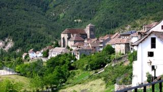 El mejor pueblo medieval de Aragón para tener casa en la montaña según la IA: "Tranquilidad y naturaleza"