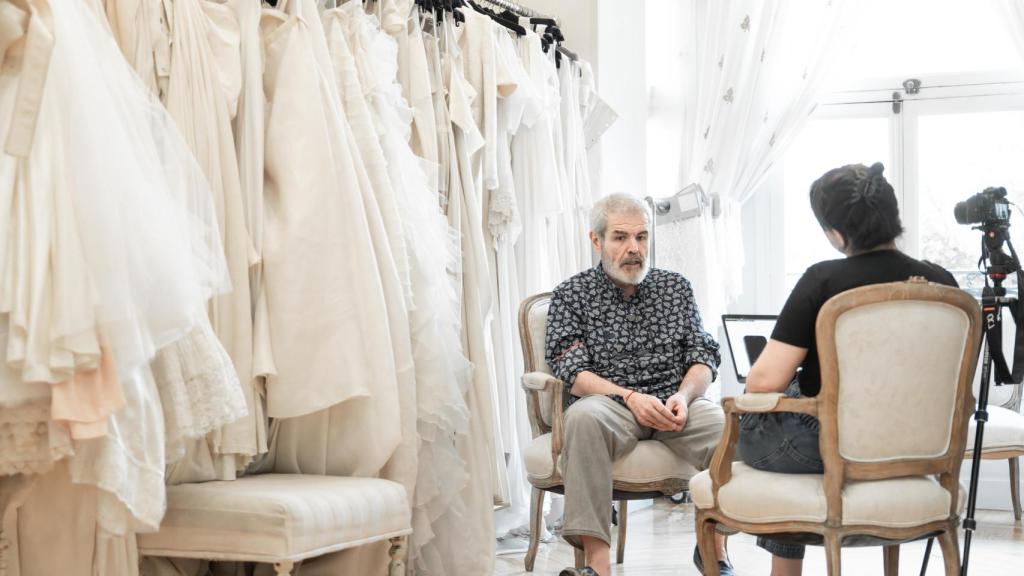 El gran icono de elegancia para Caprile, nos cuenta, es Naty Abascal.