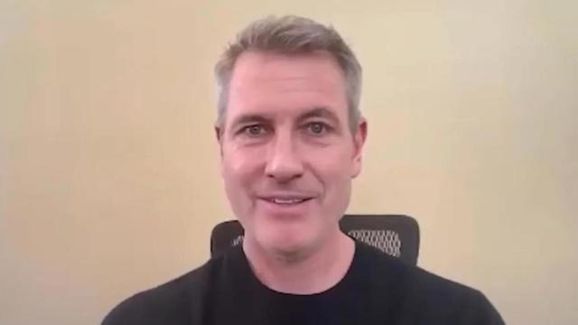 Andy Byron, el CEO de Astronomer, ha presentado su carta de renuncia tras su vídeo viral en un concierto de Coldplay.