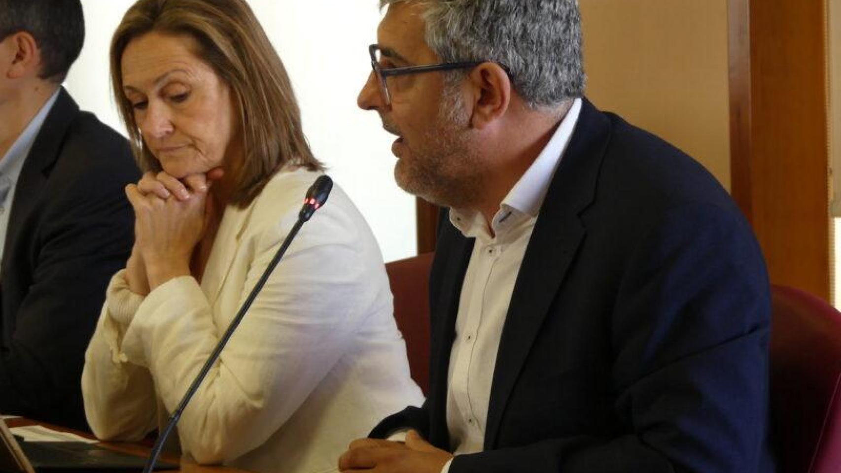 Miguel Martín y Luisa Sánchez, en el Pleno.