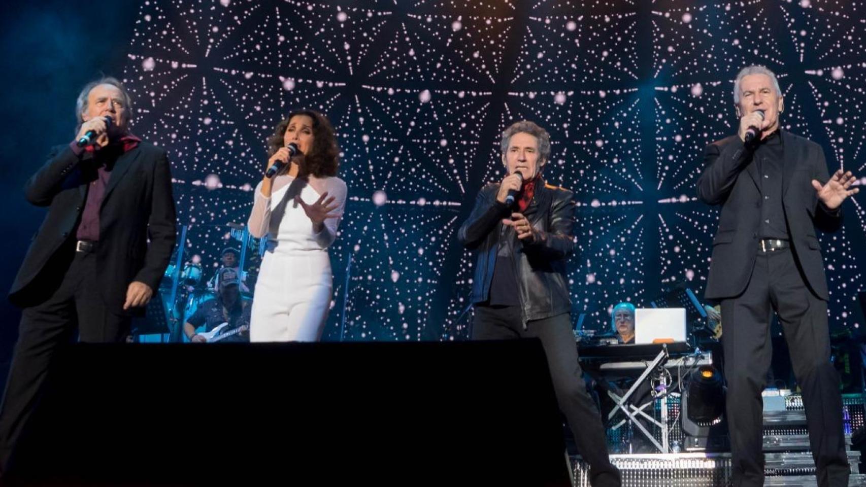 Joan Manuel Serrat, Ana Belén, Miguel Ríos y Víctor Manuel en un concierto en Zaragoza, en una imagen de archivo.