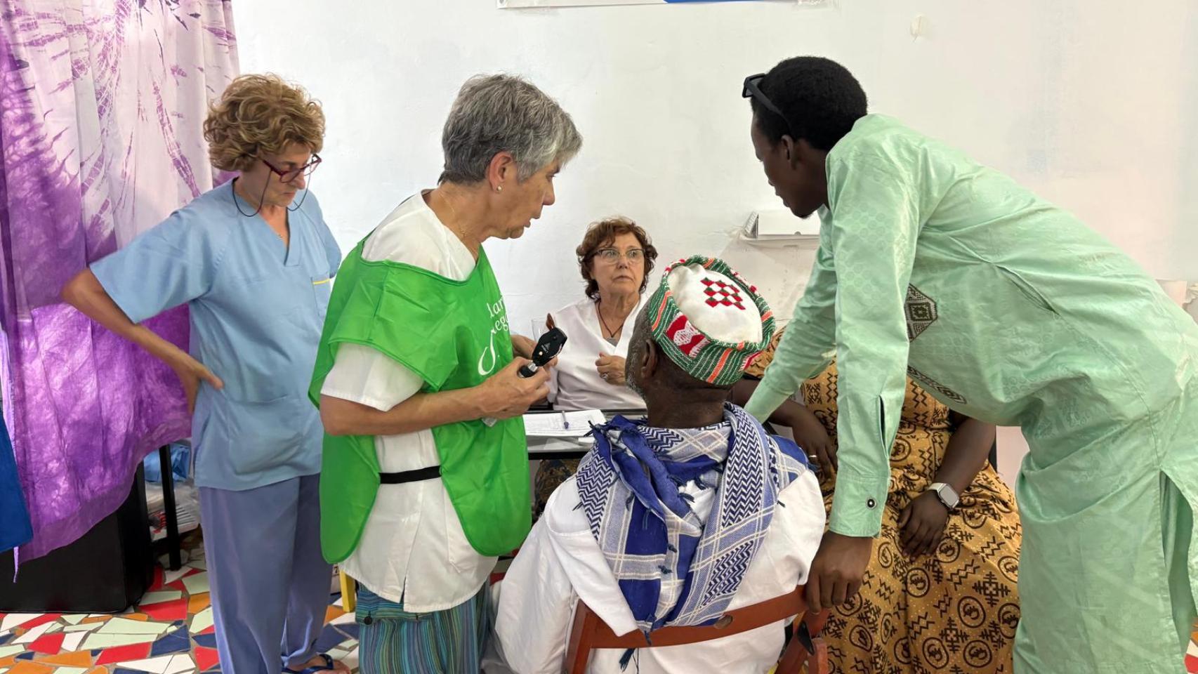 De izquierda a derecha: Herminia Pintado Conde, Fina Pombo García y Fina Rodríguez Agraso.
