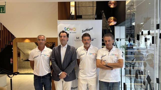 El Teatro del Soho CaixaBank San Miguel presenta su equipo de regatas.