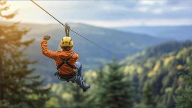 Tirolina en Toroverde