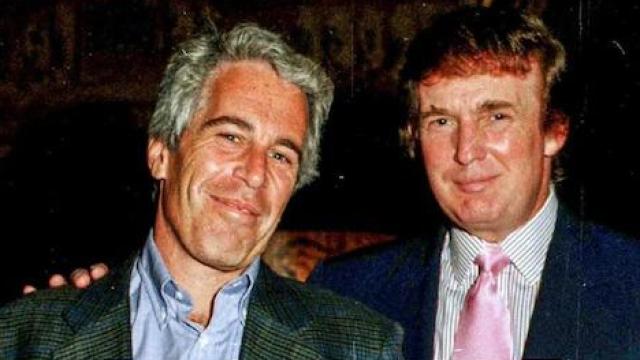El agresor sexual en serie Jeffrey Epstein murió en una prisión de EEUU en 2019.