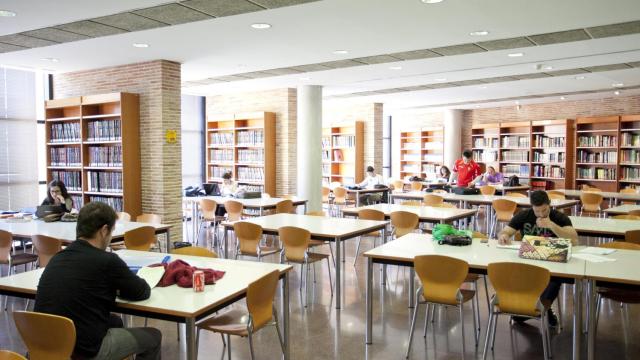 La biblioteca del campus universitario de Orihuela.