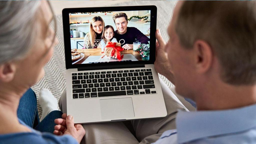 Las personas mayores están aprovechando la tecnología para ganar en autonomía y crecimiento personal.