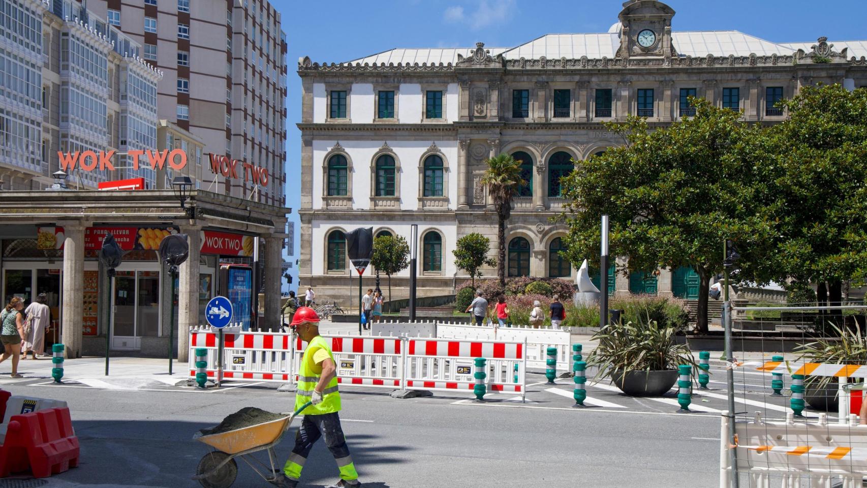 Obras en la plaza de Pontevedra de A Coruña.