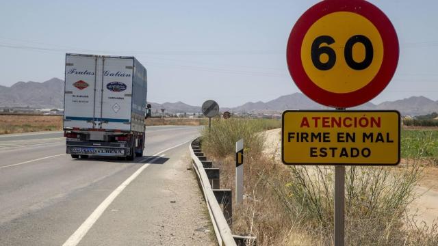 Imagen de una carretera en mal estado en España