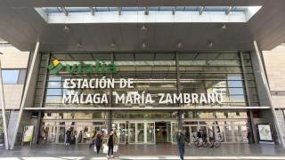 Muere un joven tras autolesionarse y saltar de la primera planta en el Centro Comercial Vialia de Málaga